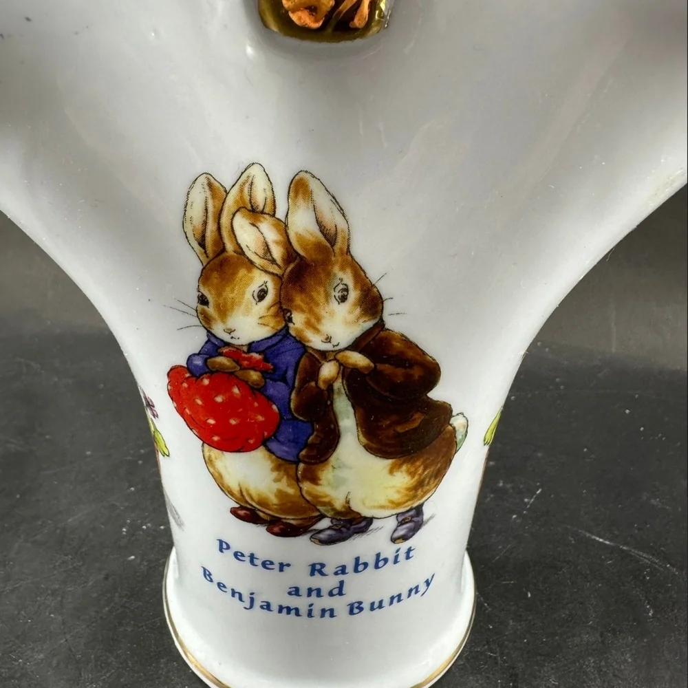 Beatrix Potter Peter Rabbit & Benjamin Bunny Vases 2‎ Pristine Condition Vintage